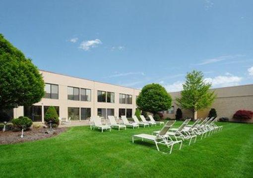 фото отеля Clarion Hotel Bel-Aire Conf. Ctr.