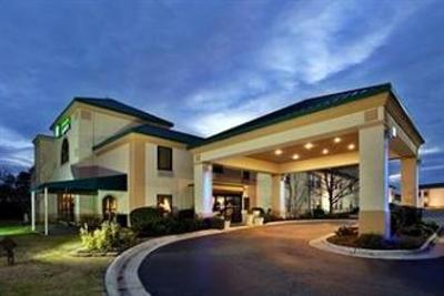 фото отеля Holiday Inn Express Hotel & Suites Spring Lake (North Carolina)
