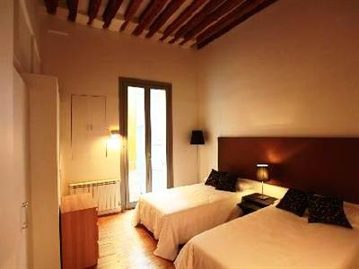 фото отеля Puerta Del Sol Apartaments Madrid