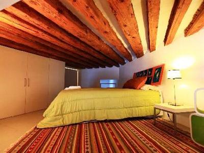 фото отеля Puerta Del Sol Apartaments Madrid
