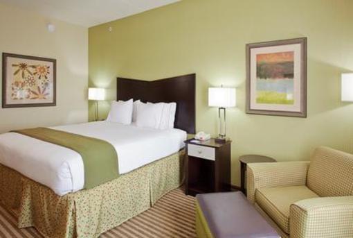 фото отеля Holiday Inn Express Hotel & Suites Knoxville Clinton