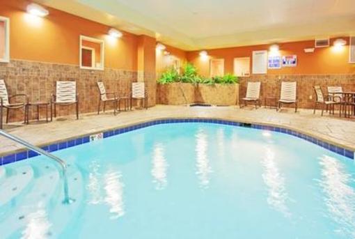 фото отеля Holiday Inn Express Hotel & Suites Knoxville Clinton