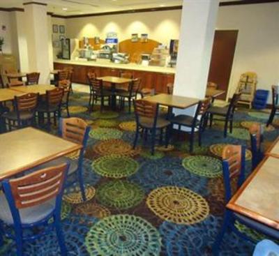 фото отеля Holiday Inn Express Anniston Oxford