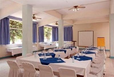 фото отеля Serena Terminal Hotel Tlaquepaque