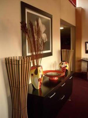 фото отеля Queen's Place Apartments Kensington Johannesburg