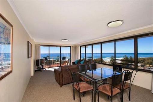 фото отеля South Pacific Plaza Broadbeach