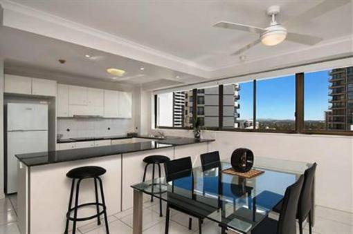фото отеля South Pacific Plaza Broadbeach