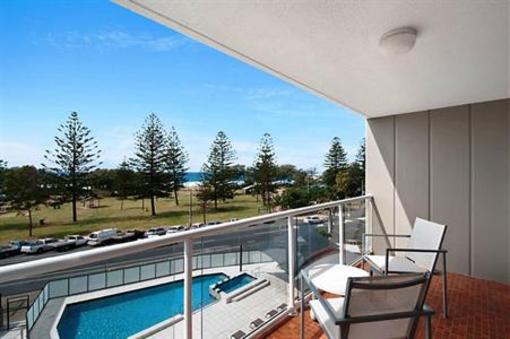 фото отеля South Pacific Plaza Broadbeach