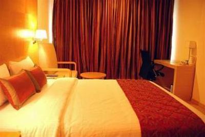 фото отеля Rennaaissannce Sarovar Portico Hotel Hosur