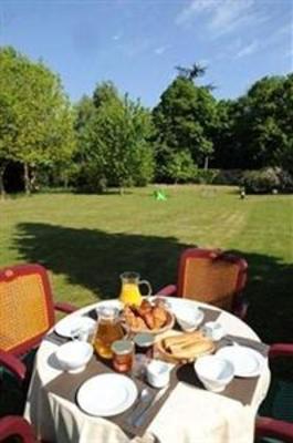 фото отеля Hotel Le Relais Saint Georges Pithiviers