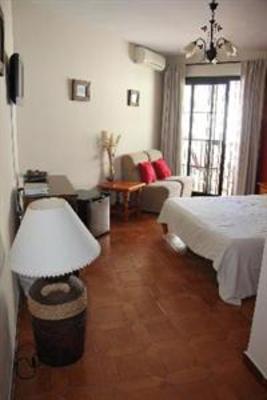фото отеля Hostal Casa Mercedes