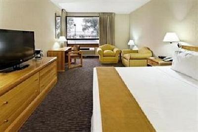 фото отеля Holiday Inn Express Temuco