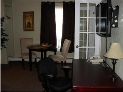 фото отеля Chateau Regina Hotel & Suites