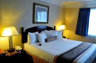 фото отеля BEST WESTERN Village Park Inn