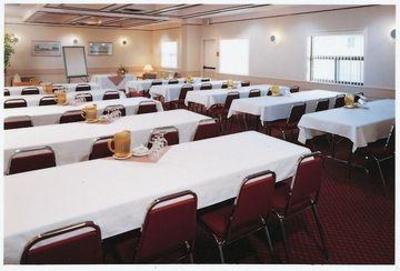 фото отеля BEST WESTERN Village Park Inn