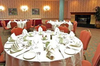 фото отеля BEST WESTERN Village Park Inn