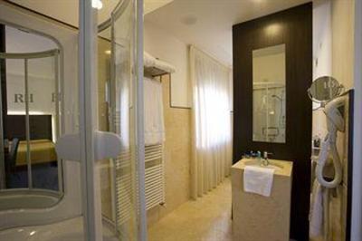 фото отеля Rechigi Hotel