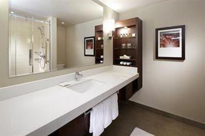 фото отеля Delta Montreal Hotel