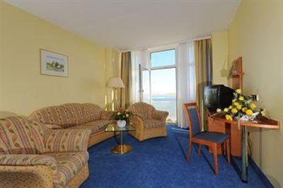 фото отеля Arkona Strandhotel Binz