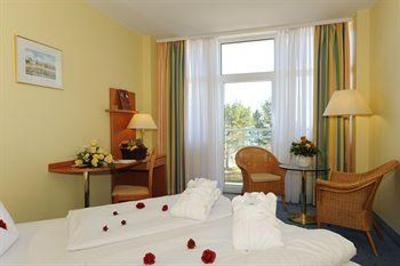 фото отеля Arkona Strandhotel Binz