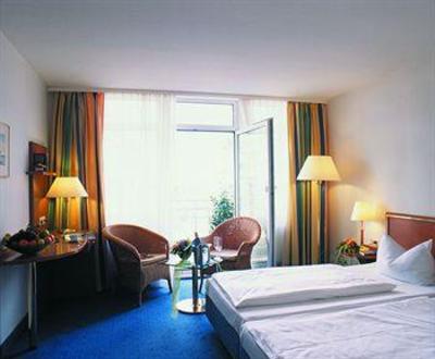 фото отеля Arkona Strandhotel Binz