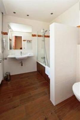 фото отеля Kyriad Tours Centre