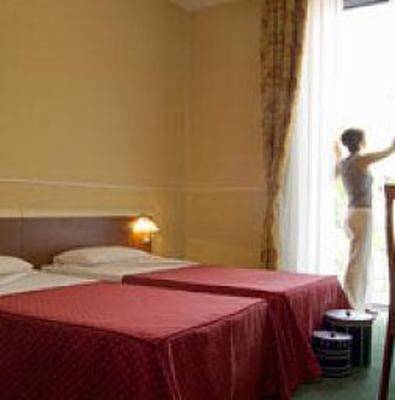 фото отеля Johnny Hotel
