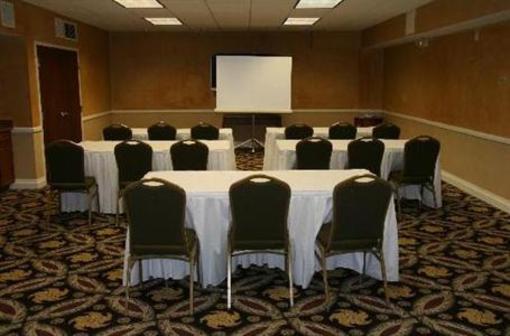 фото отеля Hannaford Suites Hotel Cincinnati