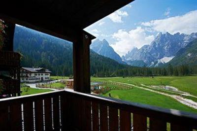 фото отеля Hotel Dolomitenhof