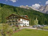 Hotel Dolomitenhof