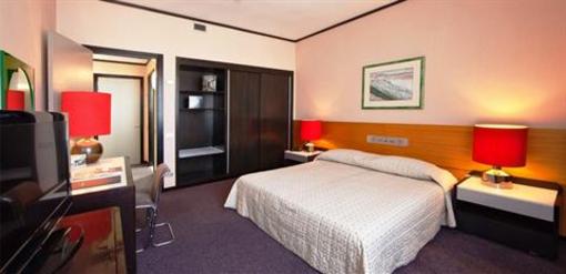 фото отеля Hotel President Lecce