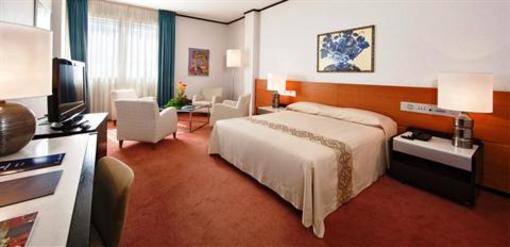 фото отеля Hotel President Lecce