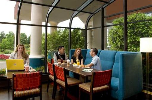 фото отеля Hotel Indigo Chicago - Vernon Hills