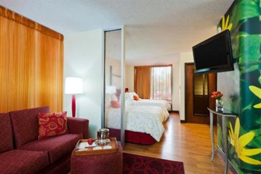 фото отеля Hotel Indigo Chicago - Vernon Hills