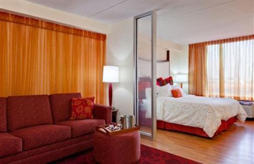 фото отеля Hotel Indigo Chicago - Vernon Hills