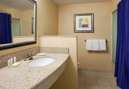 фото отеля Courtyard Rochester Mayo Clinic Area/Saint Marys