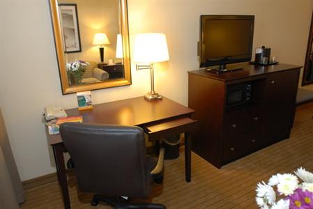 фото отеля Holiday Inn Belden North Canton