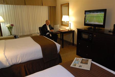 фото отеля Holiday Inn Belden North Canton