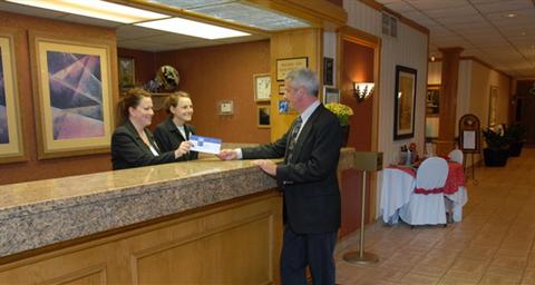 фото отеля Holiday Inn Belden North Canton