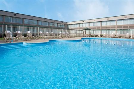фото отеля Holiday Inn Belden North Canton