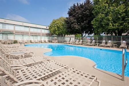 фото отеля Holiday Inn Belden North Canton