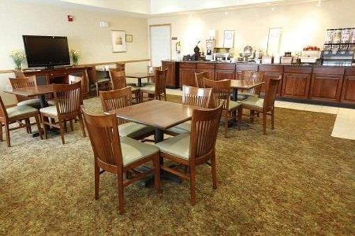 фото отеля Country Inn & Suites Columbus (Fort Benning)