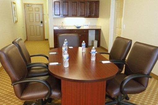 фото отеля Country Inn & Suites Columbus (Fort Benning)