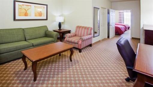 фото отеля Country Inn & Suites Columbus (Fort Benning)