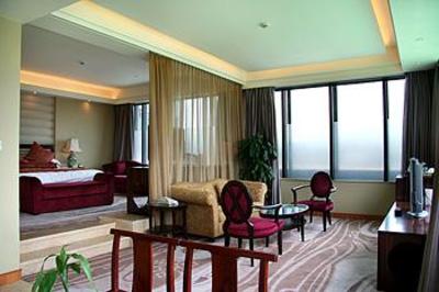 фото отеля Renhe Hotel