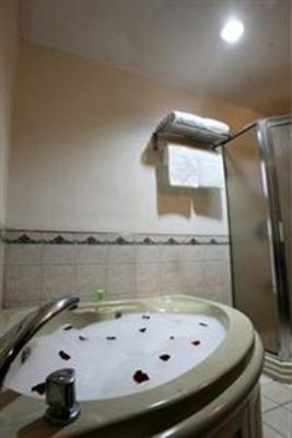 фото отеля Days Hotel Tagaytay