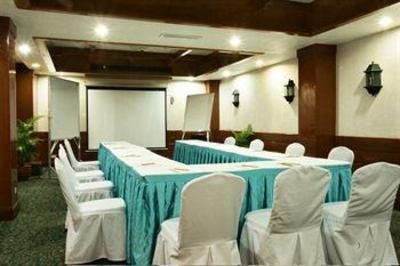 фото отеля Days Hotel Tagaytay