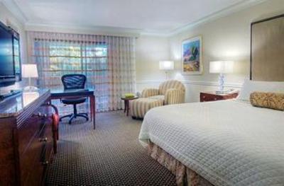 фото отеля BEST WESTERN PLUS Novato Oaks Inn