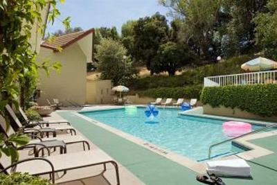 фото отеля BEST WESTERN PLUS Novato Oaks Inn