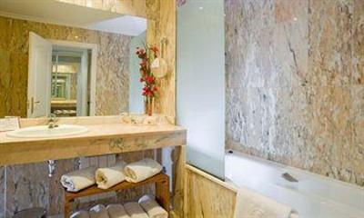 фото отеля Salles Hotel Ciutat del Prat de Llobregat